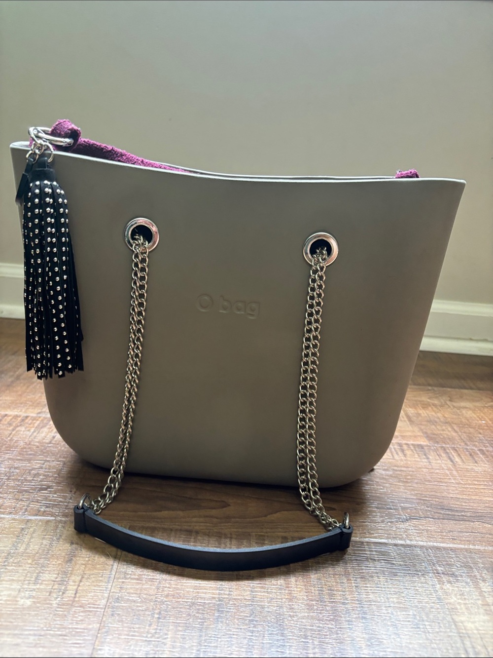 O Bag Taupe Tote burgundy Interior and Chain Straps washable made in Italy